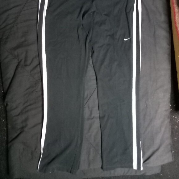 Vintage Nike Dri-Fit Striped Sweatpants Joggers Trainers - Picture 3 of 8
